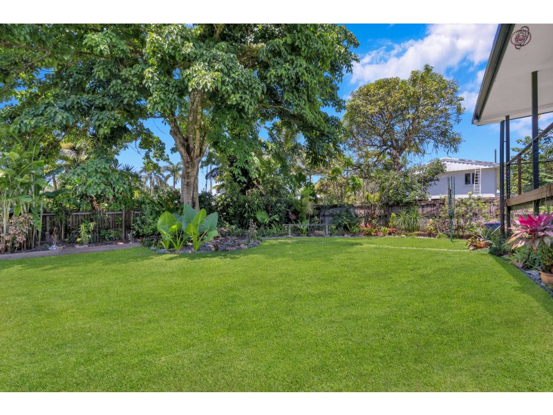 7 Crowley Close, Whitfield QLD 4870