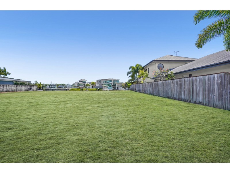 16 Brindabella Quay, Trinity Park QLD 4879