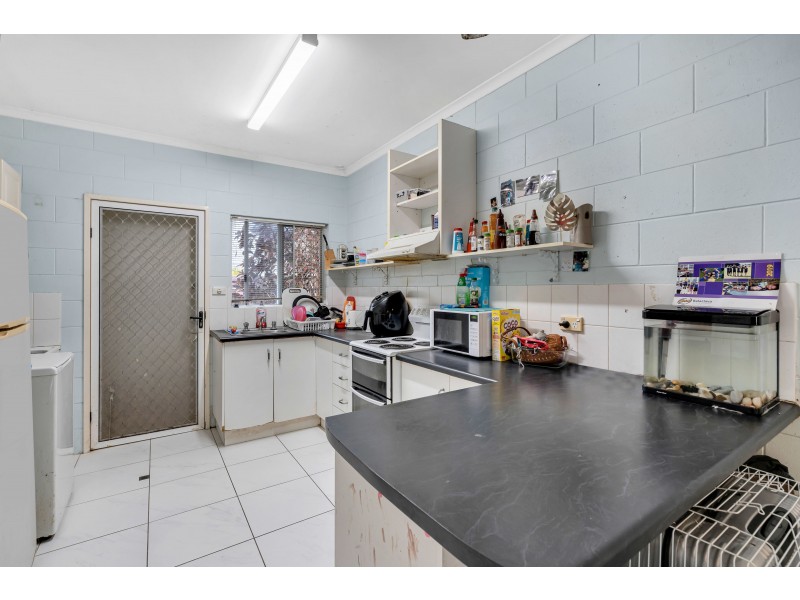 3/2 Ingham Court, Mooroobool QLD 4870