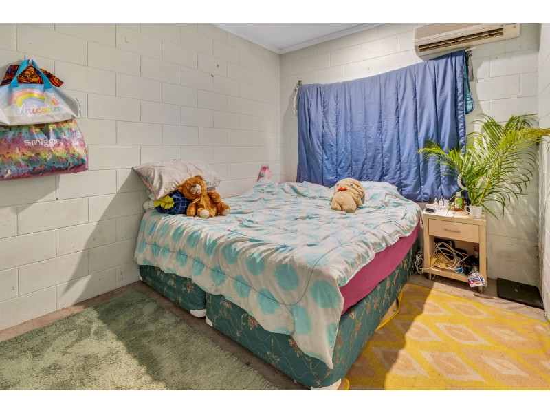 3/2 Ingham Court, Mooroobool QLD 4870