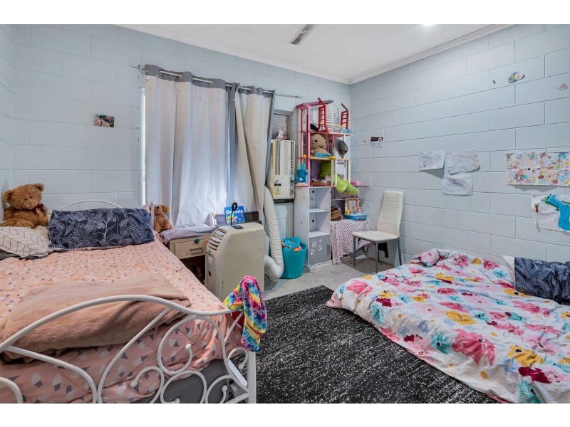 3/2 Ingham Court, Mooroobool QLD 4870