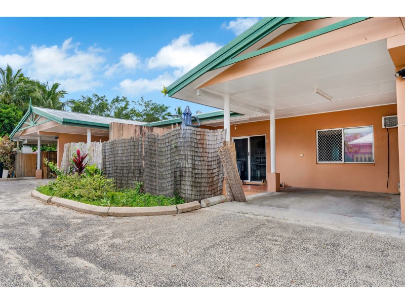 2/2 Ingham Court, Mooroobool QLD 4870