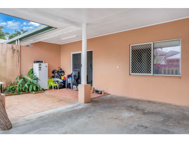 2/2 Ingham Court, Mooroobool QLD 4870