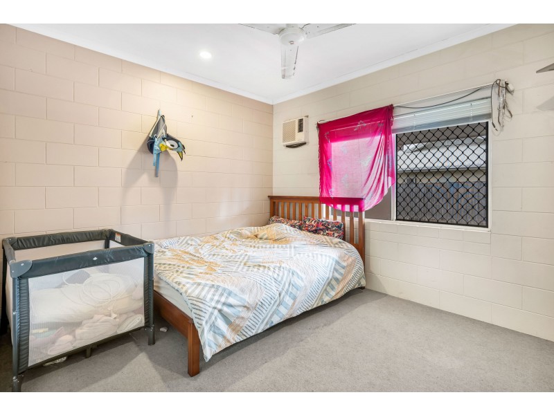 2/2 Ingham Court, Mooroobool QLD 4870