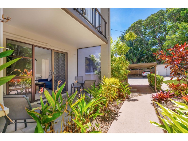 1/83-85 Moore Street, Trinity Beach QLD 4879
