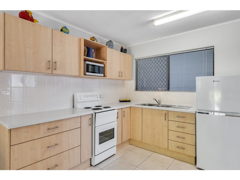 1/83-85 Moore Street, Trinity Beach QLD 4879