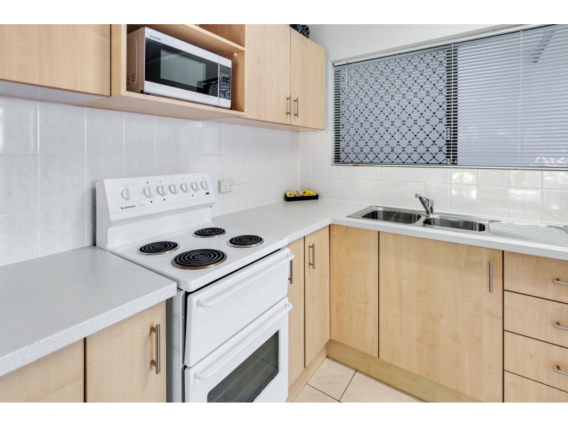 1/83-85 Moore Street, Trinity Beach QLD 4879