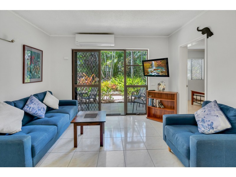 1/83-85 Moore Street, Trinity Beach QLD 4879