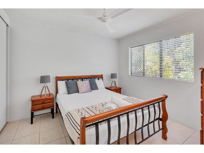 1/83-85 Moore Street, Trinity Beach QLD 4879