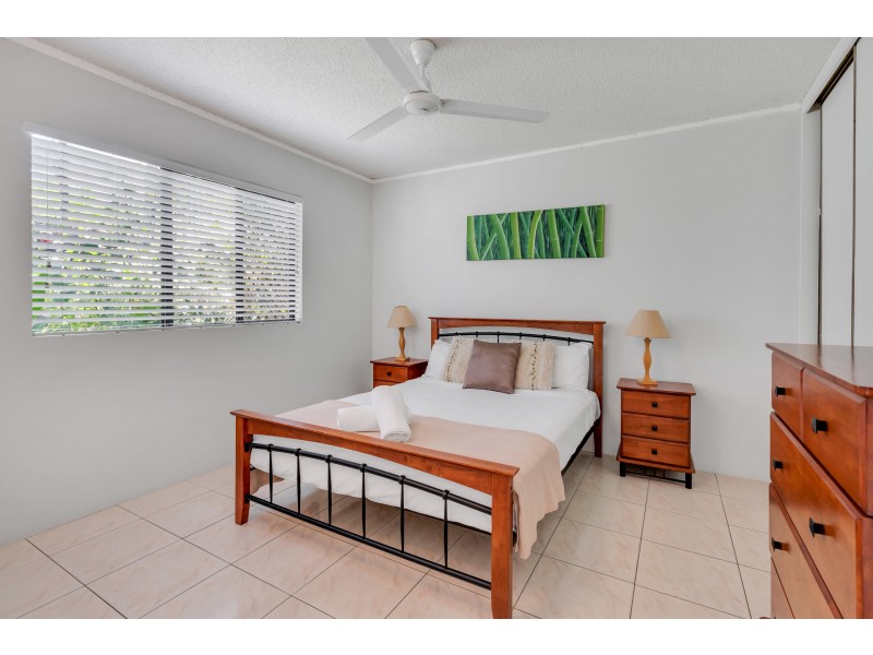 1/83-85 Moore Street, Trinity Beach QLD 4879