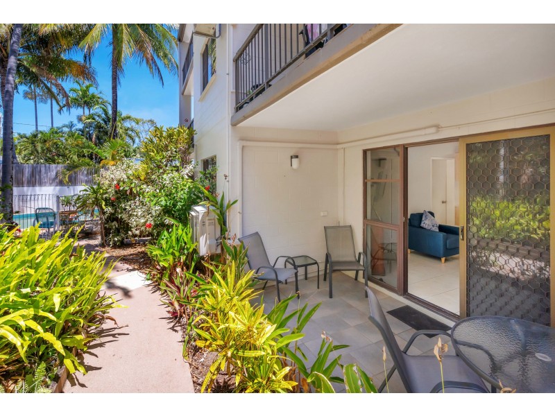 1/83-85 Moore Street, Trinity Beach QLD 4879