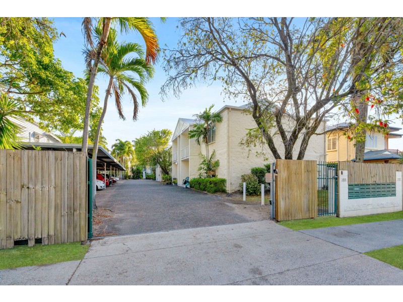 8/201-203 Aumuller Street, Bungalow QLD 4870
