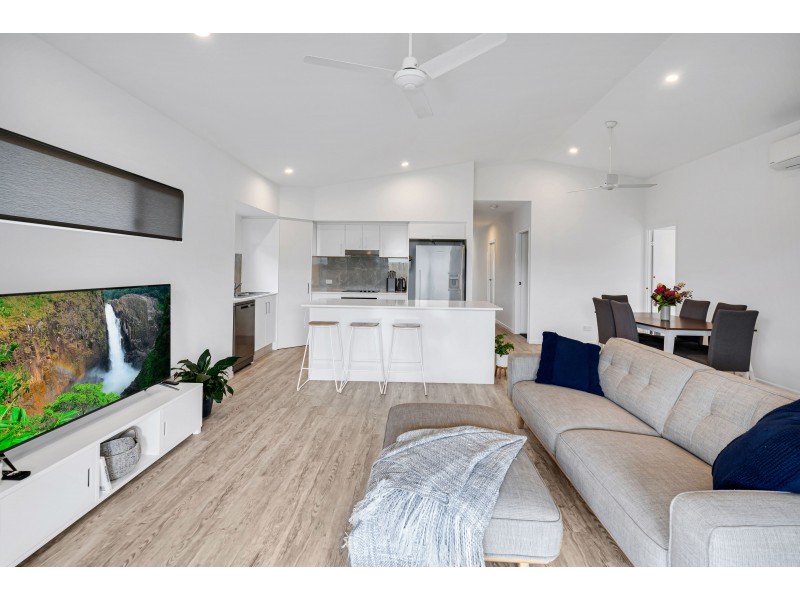 10 Lillydale Way, Trinity Beach QLD 4879