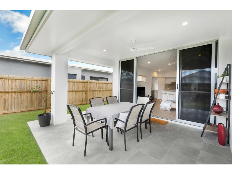 10 Lillydale Way, Trinity Beach QLD 4879