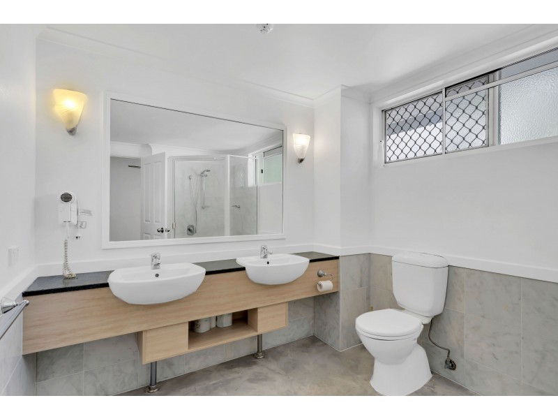 24/139 Williams Esplanade, Palm Cove QLD 4879