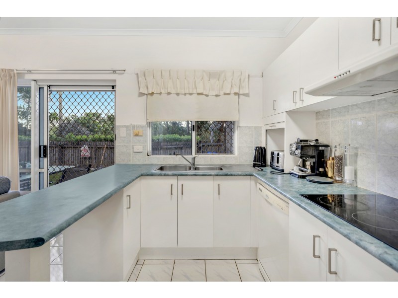 3/10 Brown Street, Woree QLD 4868