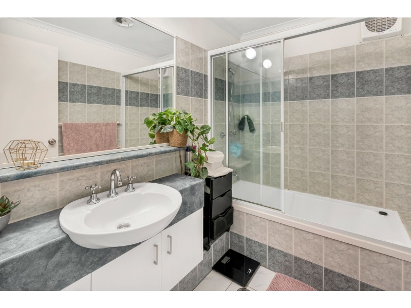 3/10 Brown Street, Woree QLD 4868