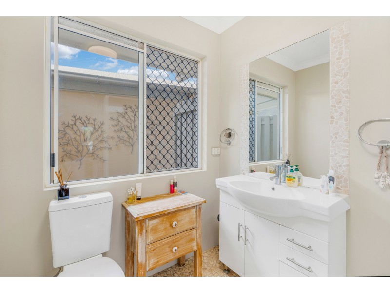 36 Cyperus Drive, Redlynch QLD 4870