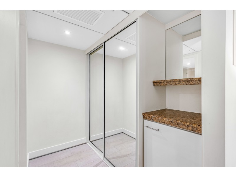 4202/2-22 Veivers Road, Palm Cove QLD 4879
