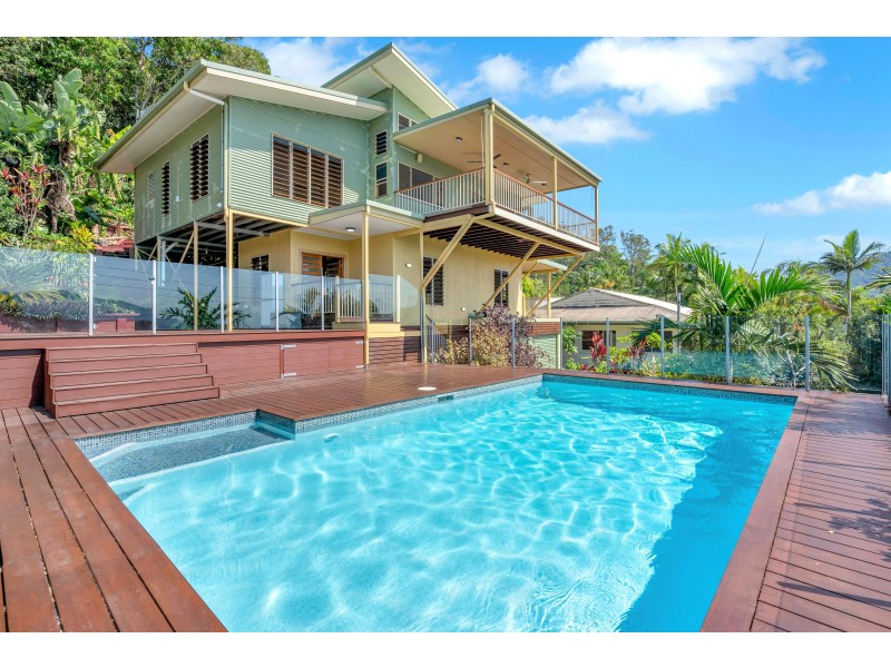 9 Trundle Terrace, Whitfield QLD 4870