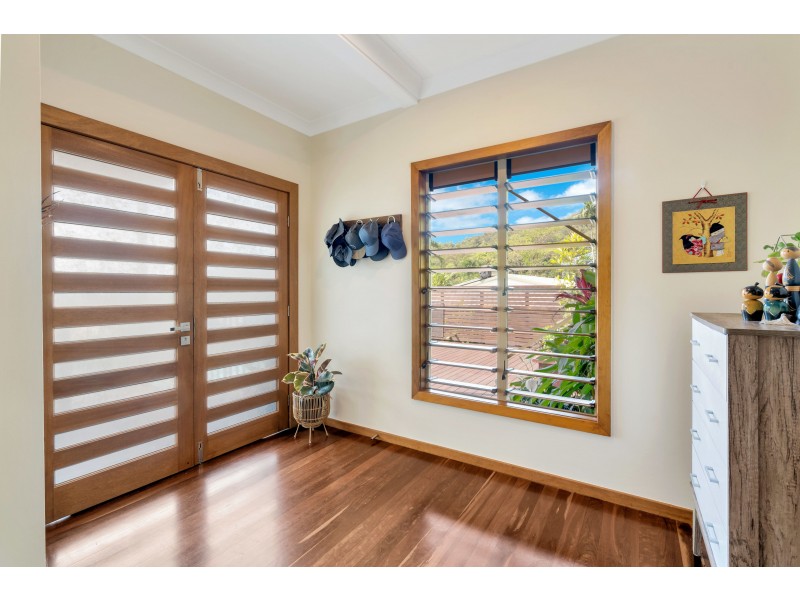 9 Trundle Terrace, Whitfield QLD 4870