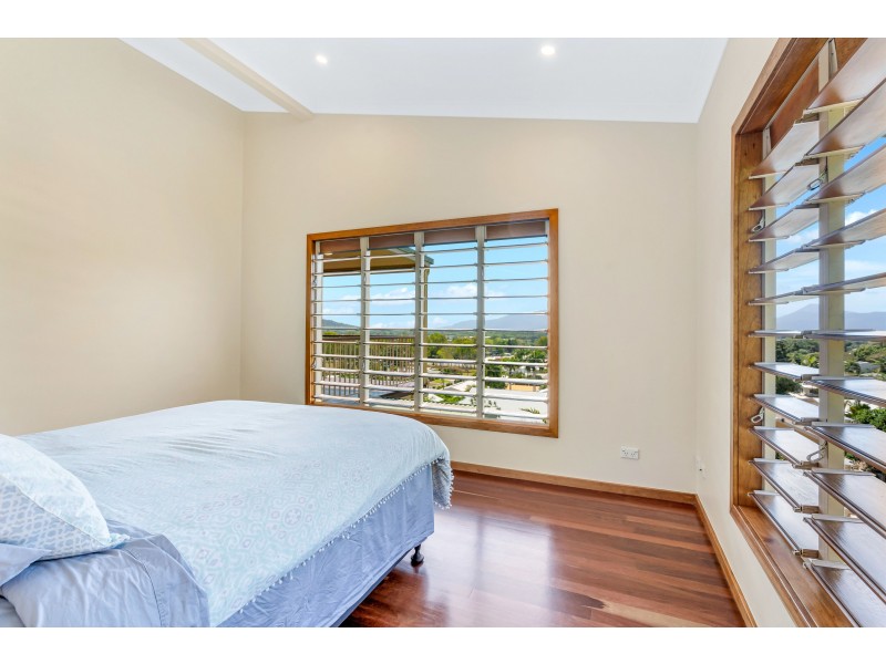 9 Trundle Terrace, Whitfield QLD 4870