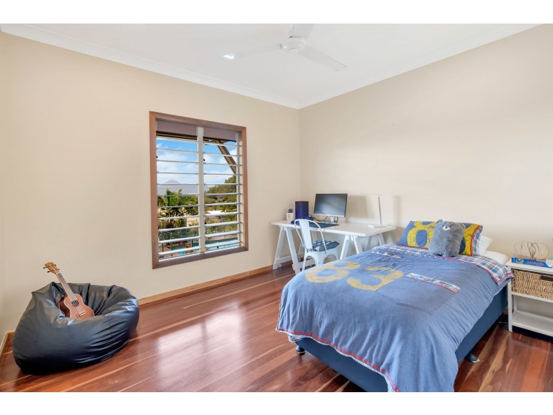 9 Trundle Terrace, Whitfield QLD 4870