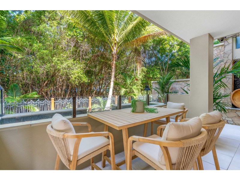 U111, L109/ 5 Triton Street, Palm Cove QLD 4879