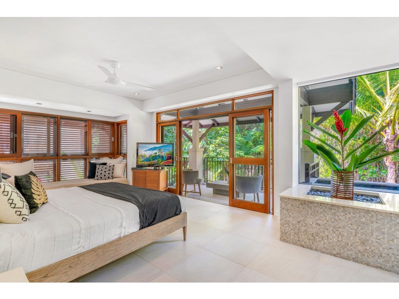 U111, L109/ 5 Triton Street, Palm Cove QLD 4879
