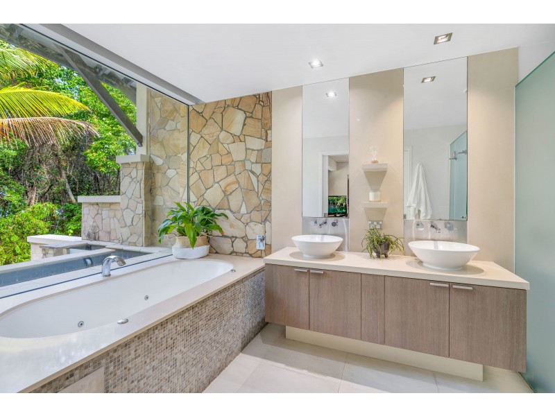 U111, L109/ 5 Triton Street, Palm Cove QLD 4879