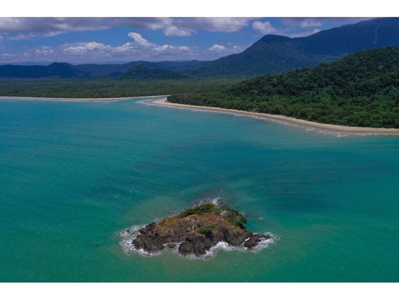 2587 Cape Tribulation Road, Thornton Beach QLD 4873