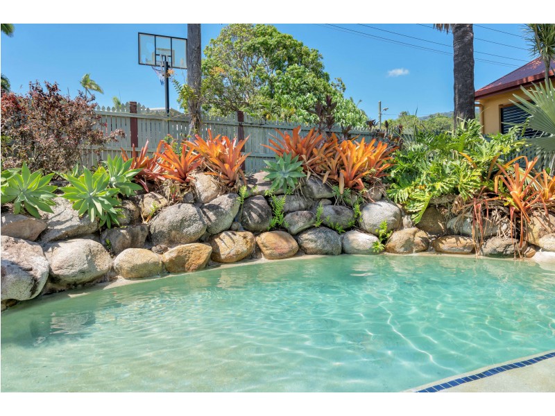 6 Granadilla Drive, Earlville QLD 4870