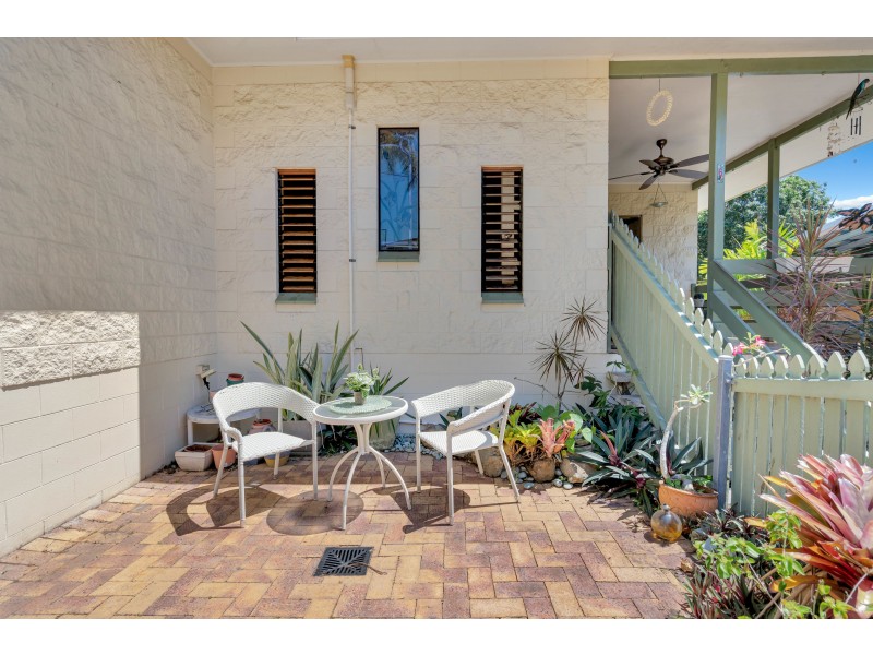 6 Granadilla Drive, Earlville QLD 4870