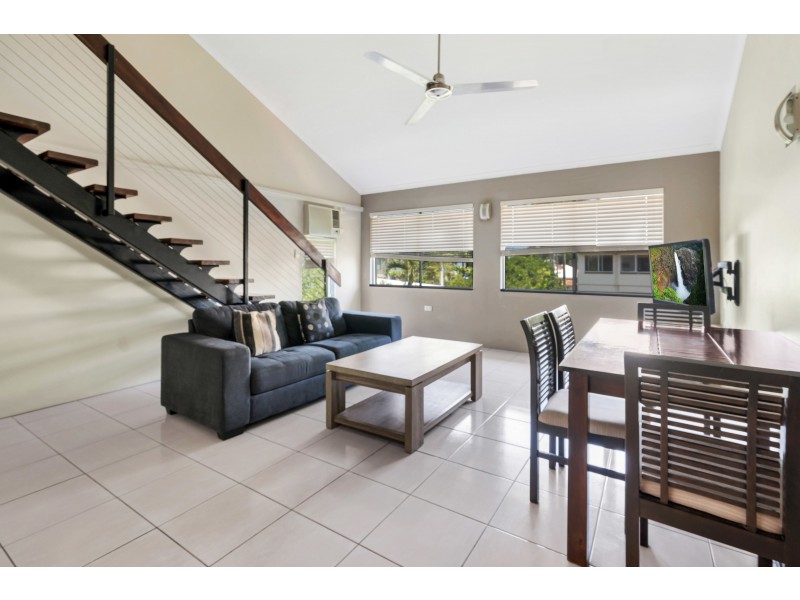 19/239 Lake Street, Cairns North QLD 4870