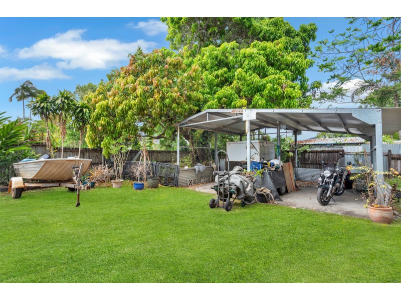 187 O’Shea Esplanade, Machans Beach QLD 4878