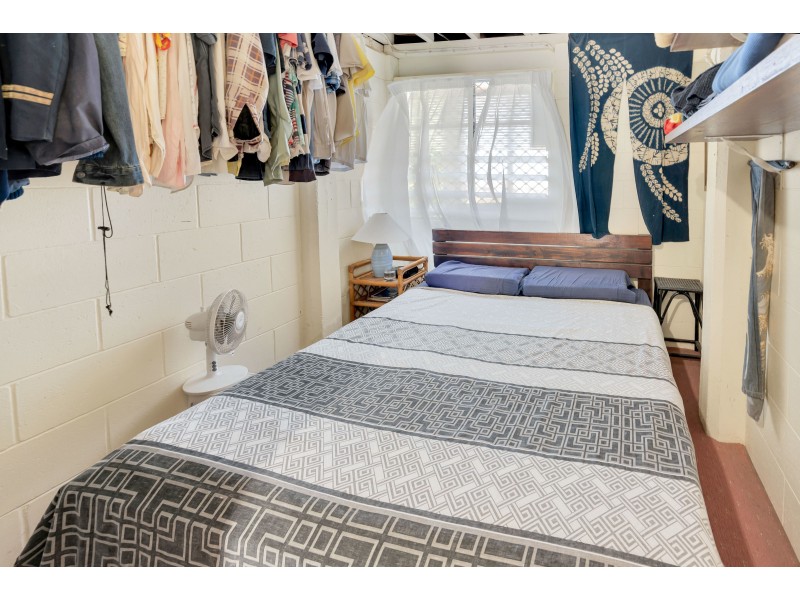 189 O’Shea Esplanade, Machans Beach QLD 4878