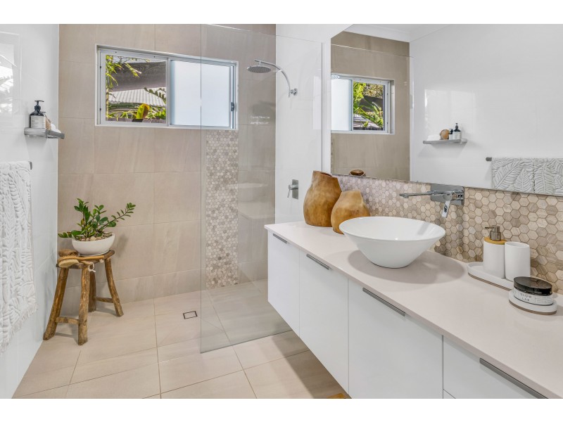 31 Conical Close, Trinity Beach QLD 4879