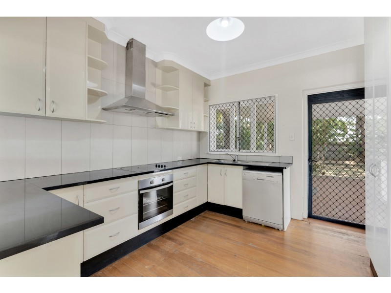 270 Aumuller Street, Westcourt QLD 4870