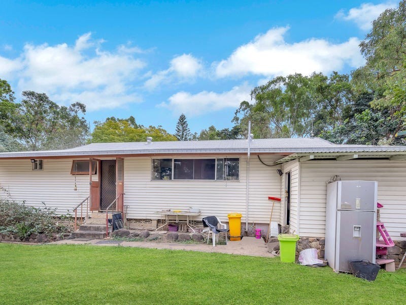30 Peters Street, Mareeba QLD 4880