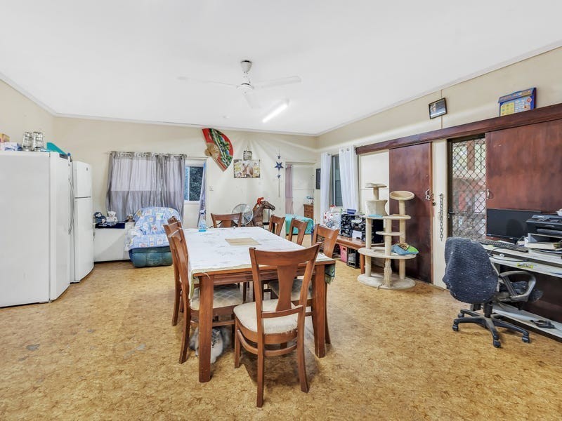 30 Peters Street, Mareeba QLD 4880