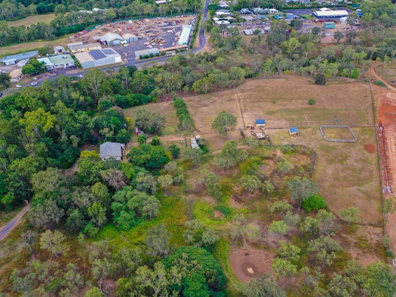 30 Peters Street, Mareeba QLD 4880