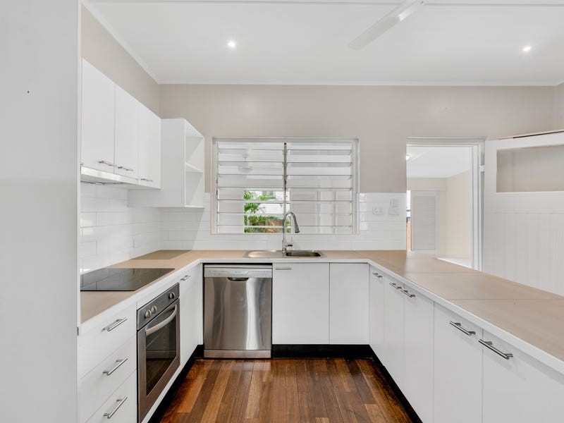 105 English Street, Manunda QLD 4870
