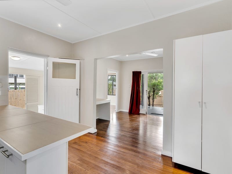 105 English Street, Manunda QLD 4870