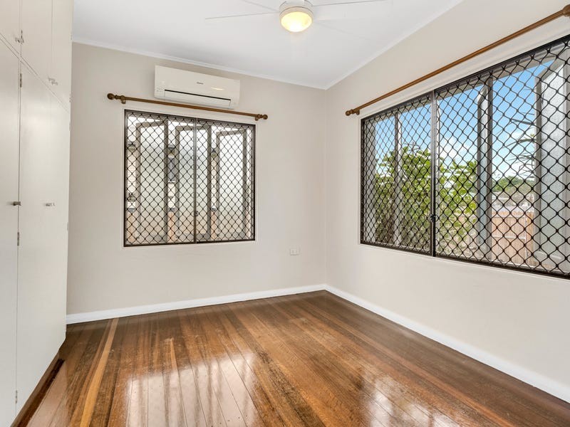 105 English Street, Manunda QLD 4870