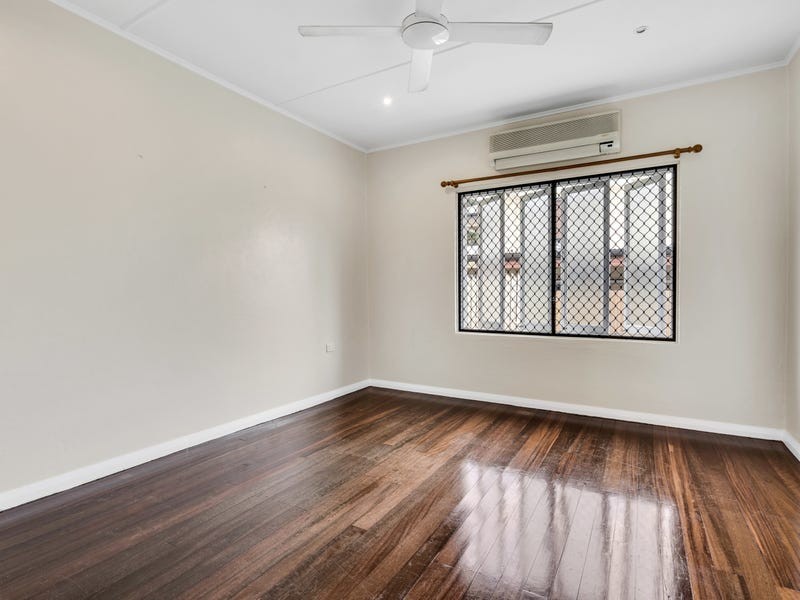 105 English Street, Manunda QLD 4870