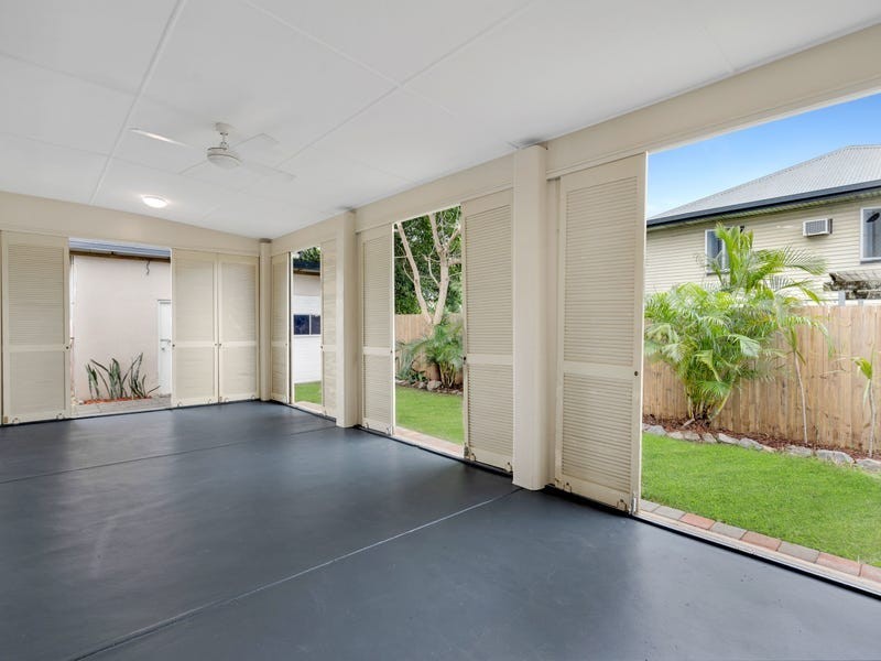 105 English Street, Manunda QLD 4870