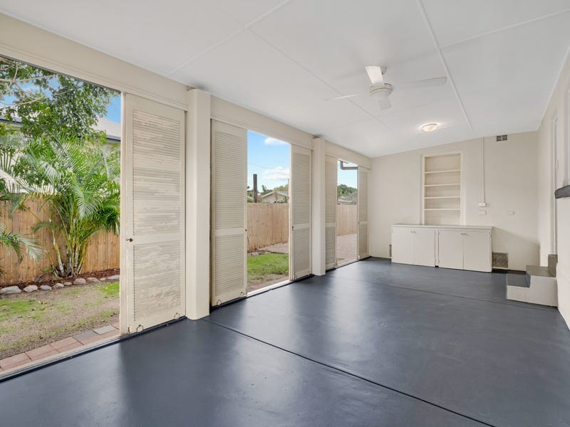 105 English Street, Manunda QLD 4870