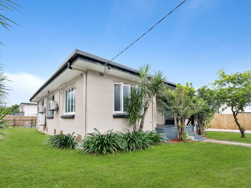 105 English Street, Manunda QLD 4870
