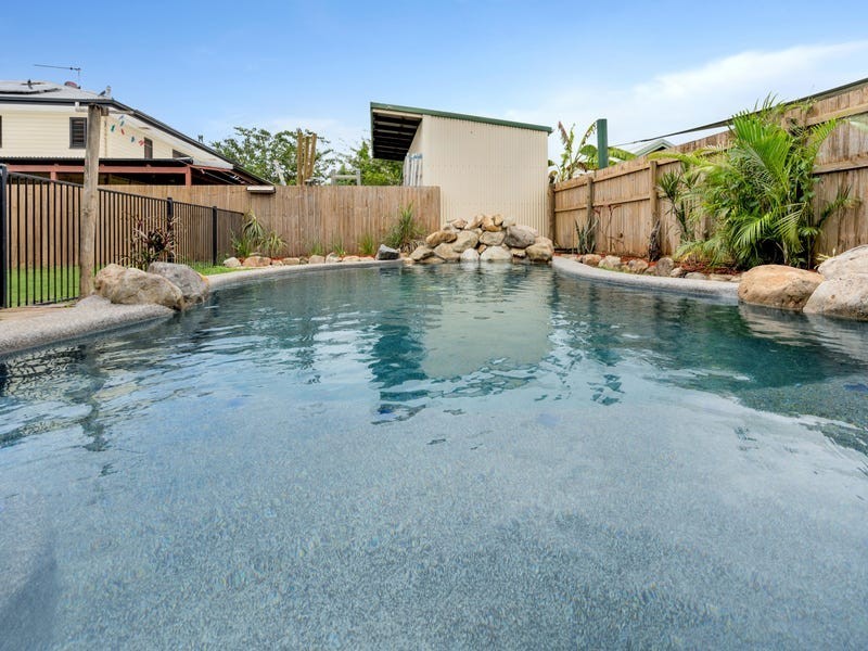 105 English Street, Manunda QLD 4870
