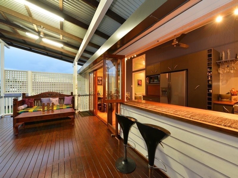 12 Creedy Street, Westcourt QLD 4870